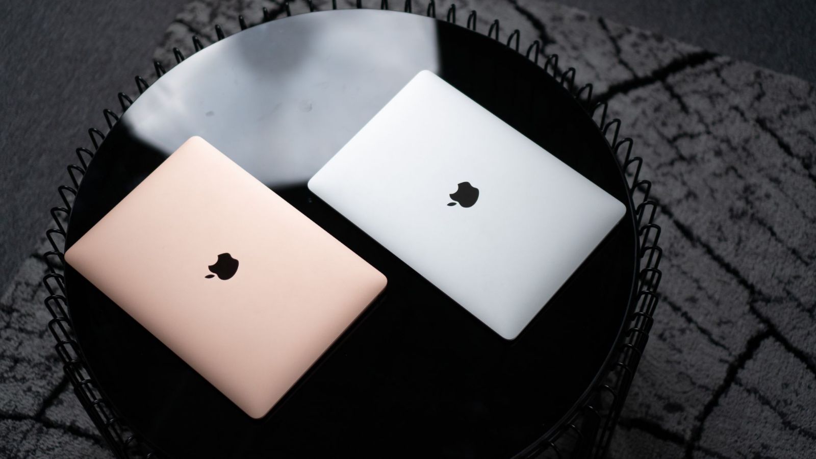 Đánh giá MacBook Air M1: MacBook Air M1 có ổn không?