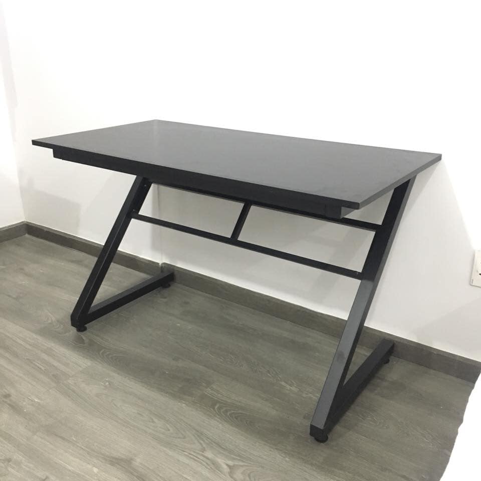 Bàn Gaming Chữ Z
